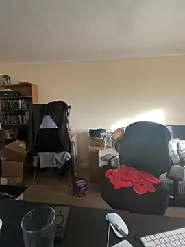 Snapshot of LondonTeffy chatting on 11/20/25, 10:04 LondonTeffy online show from 11/20/25, 10:04