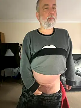 Snapshot of LondonTeffy chatting on 11/21/25, 10:14 LondonTeffy online show from 11/21/25, 10:14