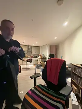 LondonTeffy online show from 02/12/26, 10:05