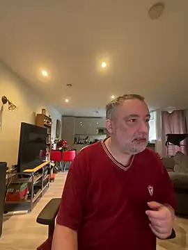 Snapshot of LondonTeffy chatting on 03/12/26, 11:27 LondonTeffy online show from 03/12/26, 11:27