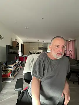 Snapshot of LondonTeffy chatting on 03/20/26, 09:36 LondonTeffy online show from 03/20/26, 09:36