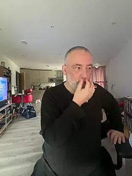 Snapshot of LondonTeffy chatting on 03/24/26, 09:36 LondonTeffy online show from 03/24/26, 09:36