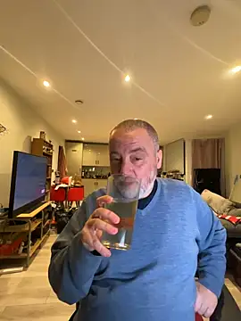 Snapshot of LondonTeffy chatting on 03/26/26, 10:15 LondonTeffy online show from 03/26/26, 10:15