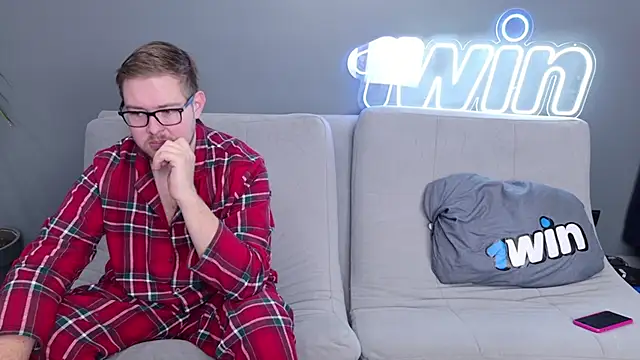 Snapshot of Ksenny chatting on 01/18/25, 07:28 Ksenny online show from 01/18/25, 07:28