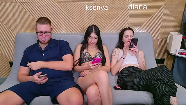 Snapshot of Ksenny chatting on 11/26/25, 02:12 Ksenny online show from 11/26/25, 02:12