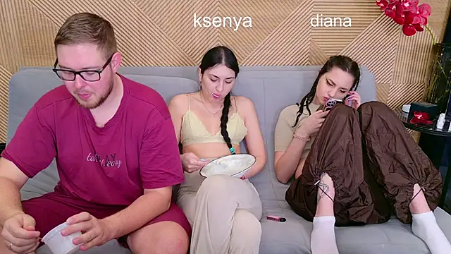 Ksenny online show from 04/19/26, 05:40