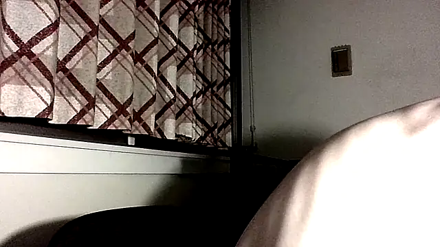 Snapshot of Paulhenry chatting on 10/20/25, 01:50 Paulhenry online show from 10/20/25, 01:50