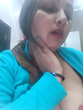 Snapshot of Dianaa9 chatting on 01/03/25, 08:11 Dianaa9 online show from 01/03/25, 08:11