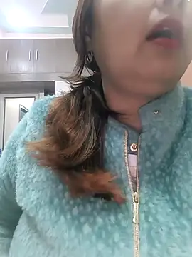 Snapshot of Dianaa9 chatting on 01/04/25, 05:58 Dianaa9 online show from 01/04/25, 05:58