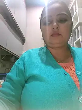 Snapshot of Dianaa9 chatting on 01/06/25, 06:52 Dianaa9 online show from 01/06/25, 06:52