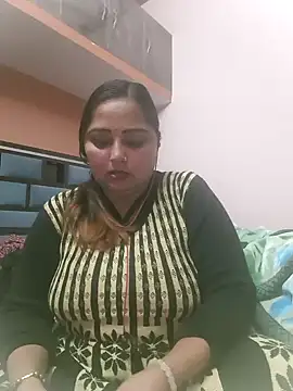 Snapshot of Dianaa9 chatting on 01/10/25, 02:13 Dianaa9 online show from 01/10/25, 02:13