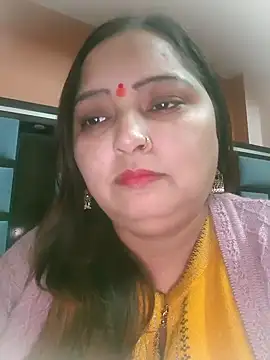 Snapshot of Dianaa9 chatting on 01/11/25, 04:03 Dianaa9 online show from 01/11/25, 04:03