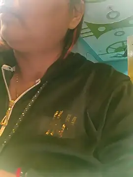 Snapshot of Dianaa9 chatting on 01/31/25, 06:57 Dianaa9 online show from 01/31/25, 06:57