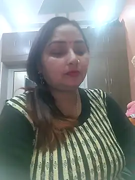 Snapshot of Dianaa9 chatting on 01/31/25, 05:10 Dianaa9 online show from 01/31/25, 05:10