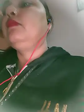 Snapshot of Dianaa9 chatting on 02/07/25, 07:29 Dianaa9 online show from 02/07/25, 07:29