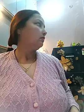 Snapshot of Dianaa9 chatting on 02/07/25, 03:52 Dianaa9 online show from 02/07/25, 03:52