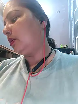 Snapshot of Dianaa9 chatting on 02/09/25, 02:18 Dianaa9 online show from 02/09/25, 02:18