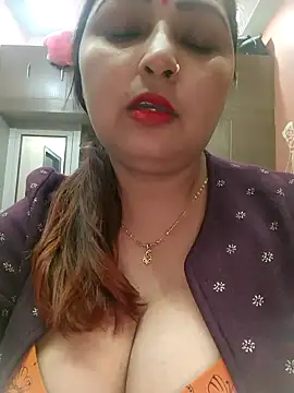 Snapshot of Dianaa9 chatting on 02/10/25, 04:58 Dianaa9 online show from 02/10/25, 04:58