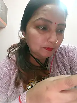 Snapshot of Dianaa9 chatting on 02/13/25, 11:39 Dianaa9 online show from 02/13/25, 11:39