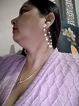 Snapshot of Dianaa9 chatting on 02/15/25, 04:45 Dianaa9 online show from 02/15/25, 04:45