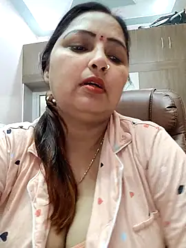 Snapshot of Dianaa9 chatting on 02/27/25, 08:39 Dianaa9 online show from 02/27/25, 08:39