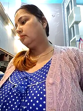 Snapshot of Dianaa9 chatting on 02/28/25, 06:43 Dianaa9 online show from 02/28/25, 06:43