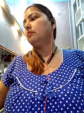 Snapshot of Dianaa9 chatting on 03/01/25, 06:57 Dianaa9 online show from 03/01/25, 06:57