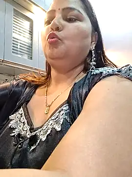 Snapshot of Dianaa9 chatting on 03/03/25, 05:50 Dianaa9 online show from 03/03/25, 05:50