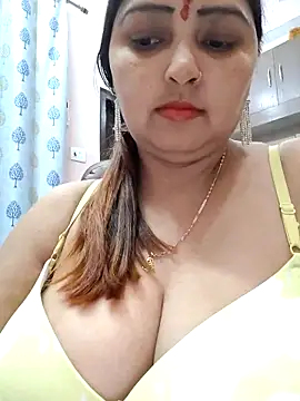 Snapshot of Dianaa9 chatting on 03/04/25, 06:50 Dianaa9 online show from 03/04/25, 06:50