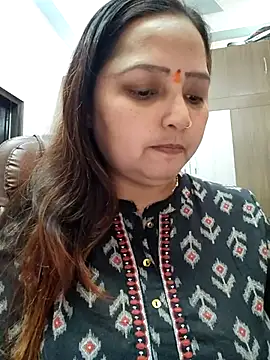 Snapshot of Dianaa9 chatting on 03/08/25, 04:50 Dianaa9 online show from 03/08/25, 04:50