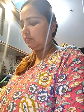 Snapshot of Dianaa9 chatting on 03/11/25, 08:20 Dianaa9 online show from 03/11/25, 08:20