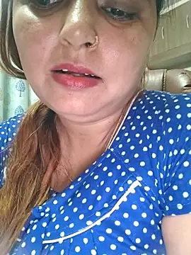 Snapshot of Dianaa9 chatting on 10/02/25, 04:30 Dianaa9 online show from 10/02/25, 04:30