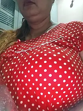 Snapshot of Dianaa9 chatting on 10/03/25, 04:37 Dianaa9 online show from 10/03/25, 04:37