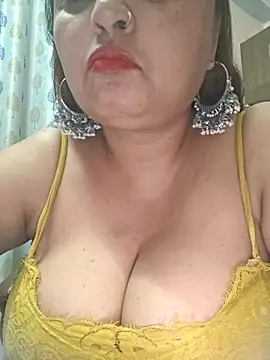 Snapshot of Dianaa9 chatting on 10/06/25, 06:27 Dianaa9 online show from 10/06/25, 06:27