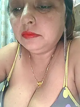 Snapshot of Dianaa9 chatting on 10/17/25, 07:55 Dianaa9 online show from 10/17/25, 07:55