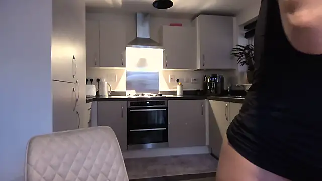 SweetMonicaUK online show from 11/24/25, 09:20