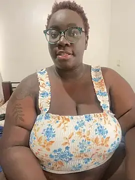 Snapshot of Toomuch_Squirt chatting on 03/17/26, 04:06 Toomuch Squirt online show from 03/17/26, 04:06