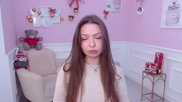 LucySkilar online show from 12/29/24, 05:42