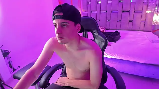 Maximo   online show from 11/18/25, 08:57