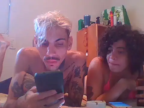 Snapshot of PitbullDiablo1 chatting on 11/16/25, 06:46 PitbullDiablo1 online show from 11/16/25, 06:46