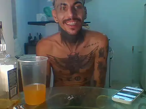 Snapshot of PitbullDiablo1 chatting on 12/01/25, 03:33 PitbullDiablo1 online show from 12/01/25, 03:33
