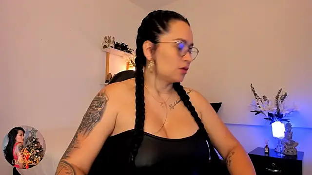 Snapshot of leslie_k chatting on 01/09/25, 04:08 leslie k online show from 01/09/25, 04:08