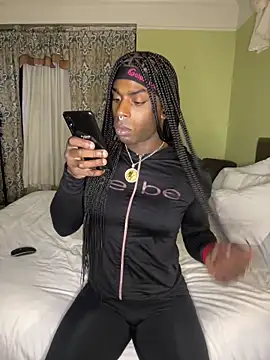 Snapshot of THICKwithDICKK chatting on 12/18/25, 04:40 THICKwithDICKK online show from 12/18/25, 04:40