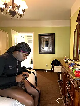 Snapshot of THICKwithDICKK chatting on 12/19/25, 05:58 THICKwithDICKK online show from 12/19/25, 05:58