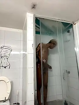 Snapshot of tamarabigass1 chatting on 10/13/25, 03:56 tamarabigass1 online show from 10/13/25, 03:56