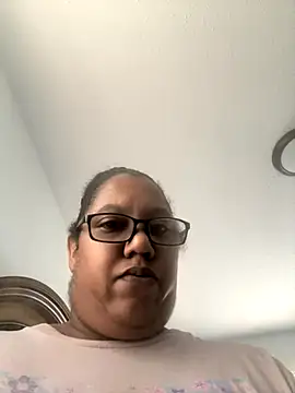 ebonyred online show from 09/20/25, 04:41