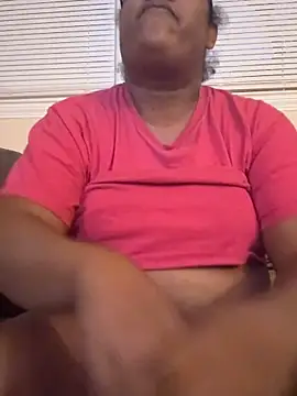 Snapshot of ebonyred chatting on 02/08/26, 11:30 ebonyred online show from 02/08/26, 11:30