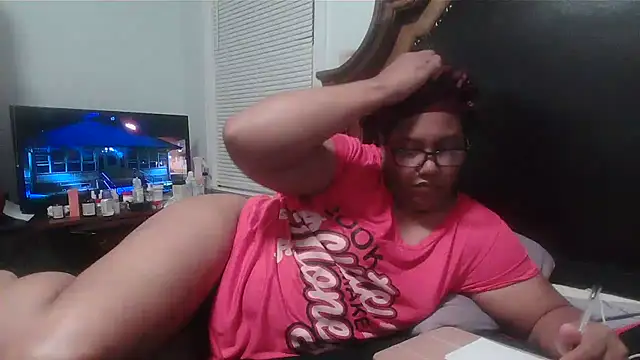 Snapshot of ebonyred chatting on 03/18/26, 12:58 ebonyred online show from 03/18/26, 12:58