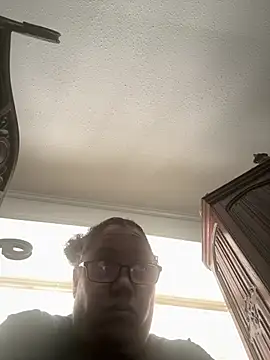 Snapshot of ebonyred chatting on 04/17/26, 02:53 ebonyred online show from 04/17/26, 02:53