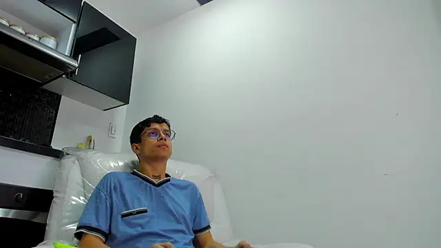 Snapshot of AgarEvans chatting on 12/03/24, 04:36 AgarEvans online show from 12/03/24, 04:36